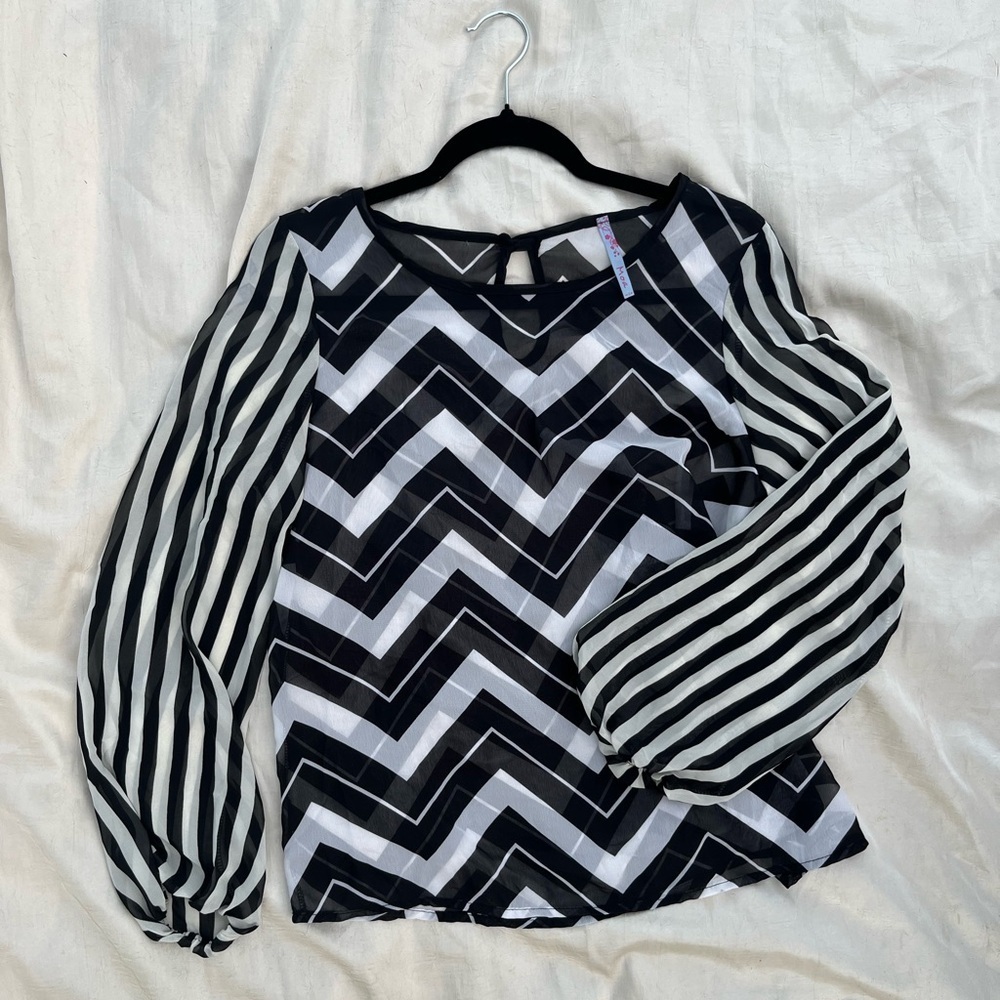MOA USA Black and White Chevron Sheer Top